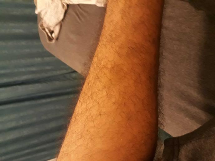 Erkekler bacak kılını keser mi?