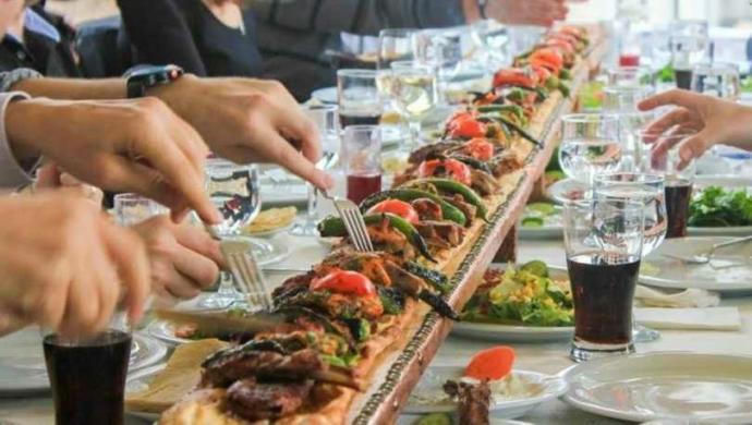 2019'da dışarıda yemek yeme oranı düştü! Peki sen evde yemeyi mi restoran yemeklerini mi tercih ediyorsun?