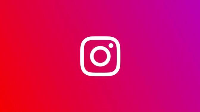 Neden bazı kızlar kendini İnstagram’da böyle fenomen falan sanıyor?