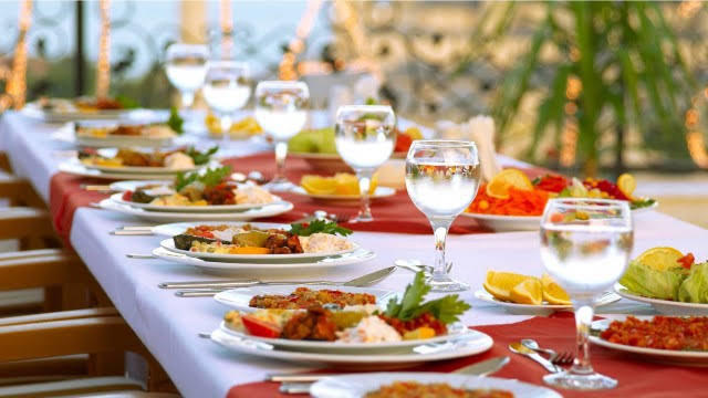 KS bir yemek organize etse kimler katılmak ister?