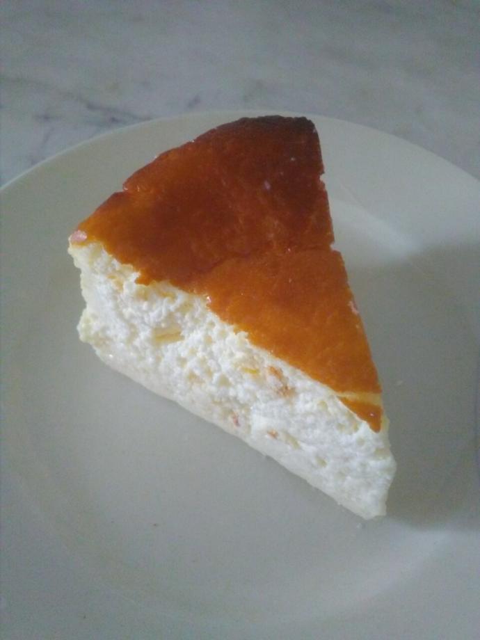 San sebastian cheesecake yaptım nasıl görünüyor arkadaşlar?