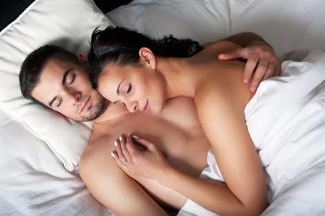 Gece yarısı uyku mu daha tatlı yoksa cinsel ilişki mi?
