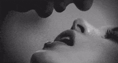 İlk cinsel deneyimini anlatan gif veya resim var mıdır?