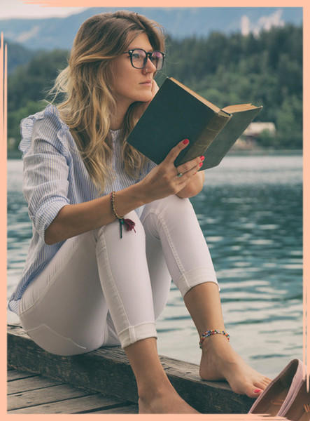 Çevrenizde Kızlar mı daha çok kitap okuyor , erkekler mi?
