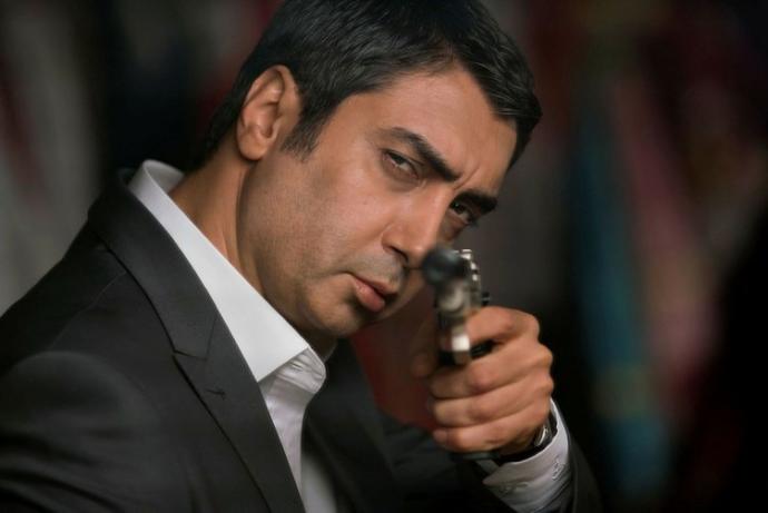Sizce miroğlu mu döver polat mı döver?