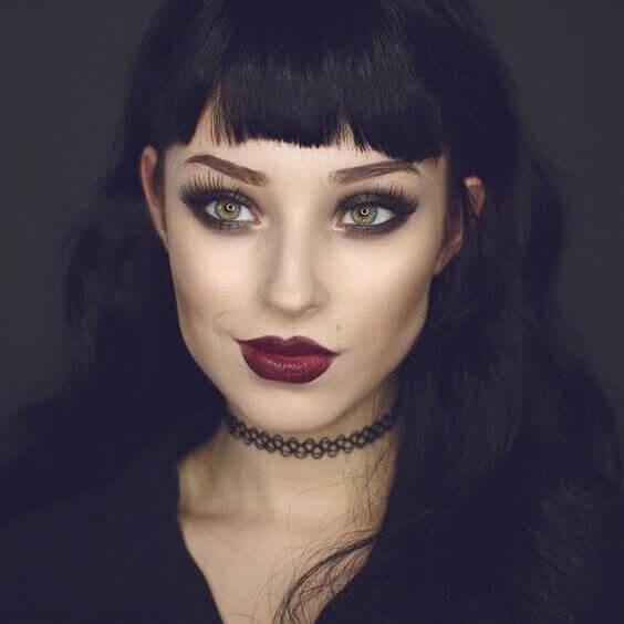 Saç modeline göre makyaj stilin var mı?