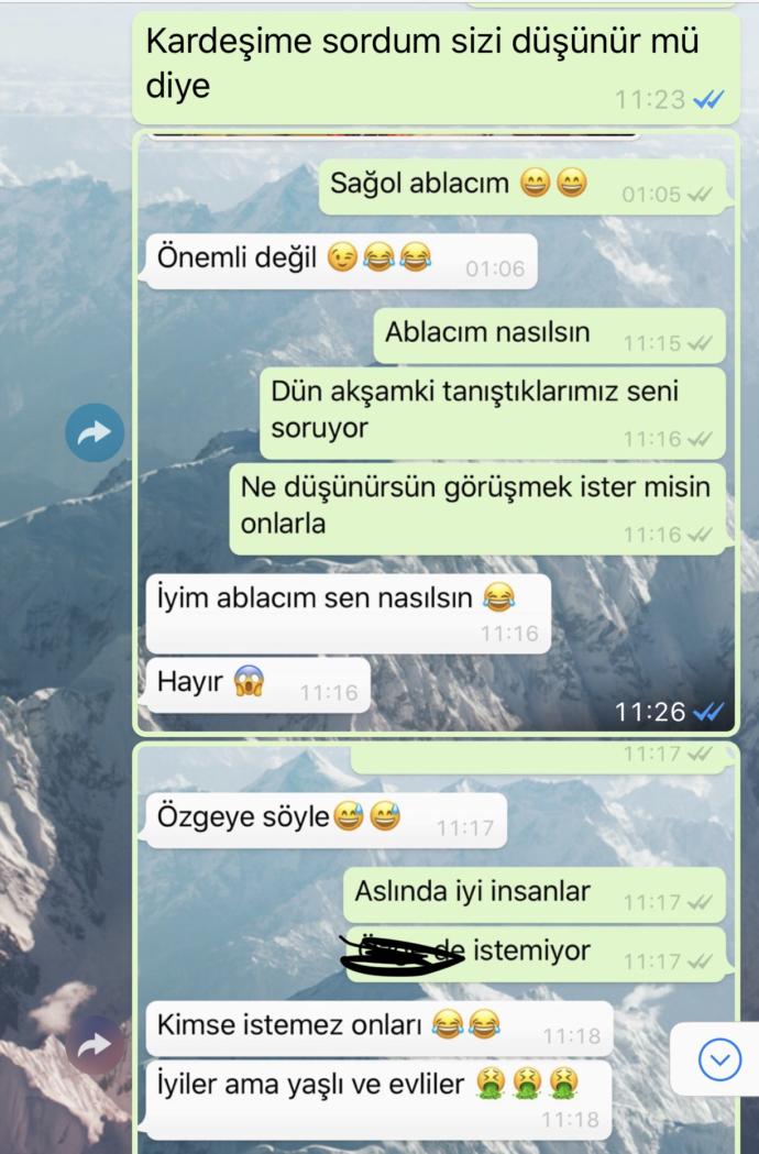 Bu adam kardeşime asılıyor mu sizce?