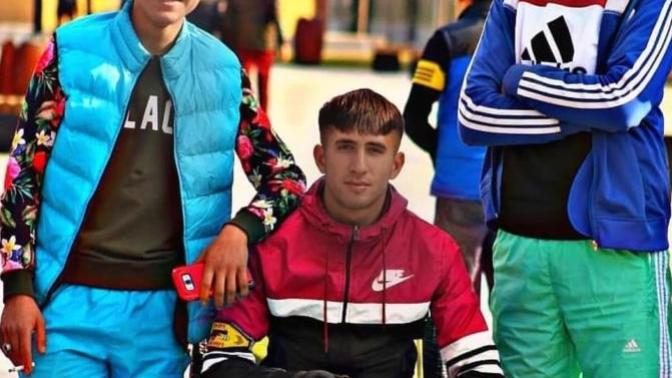 Kekoların hep Adidas veya Nike giymesi?