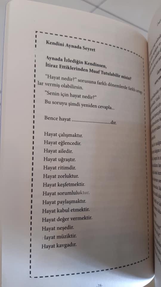 Bence hayat... dır. Evet bu noktalı yere ne yazarsınız sizce hayat nedir?
