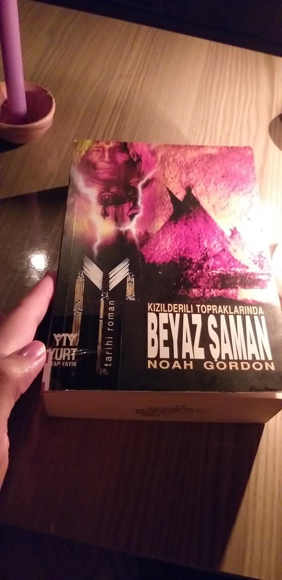Bana en son hangi kitabı okuduğunu söyle, sana kim olduğunu söyleyeyim. Olur mu?