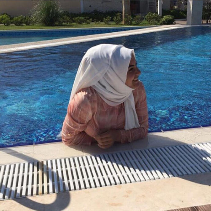 Ülkemizde türbanlı olmak mı yoksa açık olmak mı daha çok  prim getirir?