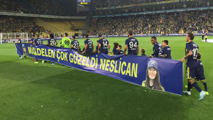 Neslican Tay, "Bu çıplaklıkla cennete giremez" diyen kişi ceza almalı mı?