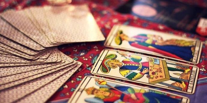 Yeni bir mevsim, yeni bir aşk: Tarot kartlarıyla aşk hayatını keşfet! Yaşamak istediğin aşk masalında neler var?