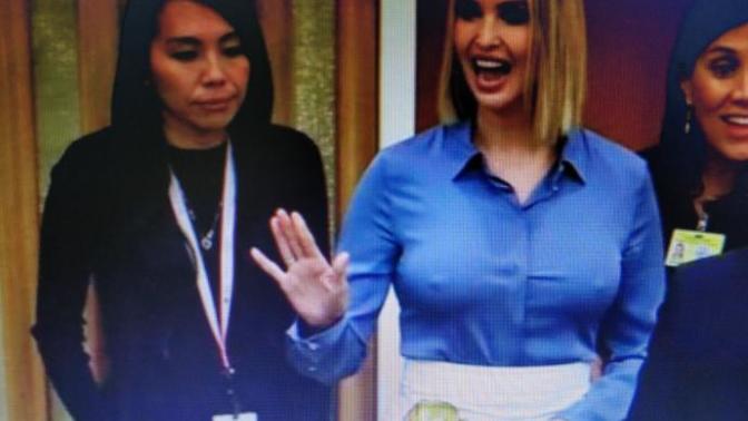 Ivanka Trump'un BM Genel Kurulu'nda sütyensiz konuşması hakkında ne söylemek istersin?