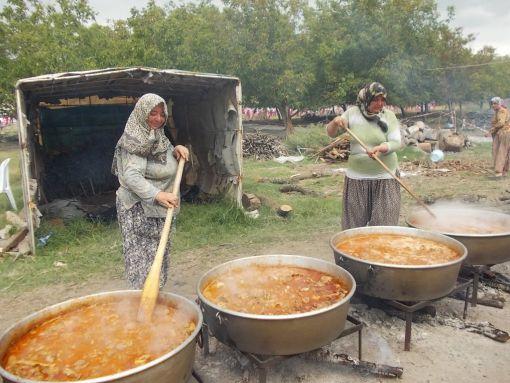 Düğün dediğin yemekli mi olmalı yoksa yemeksiz mi?