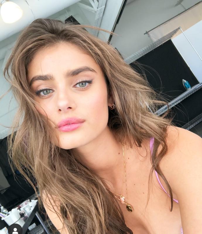 Taylor Hill güzel mi?