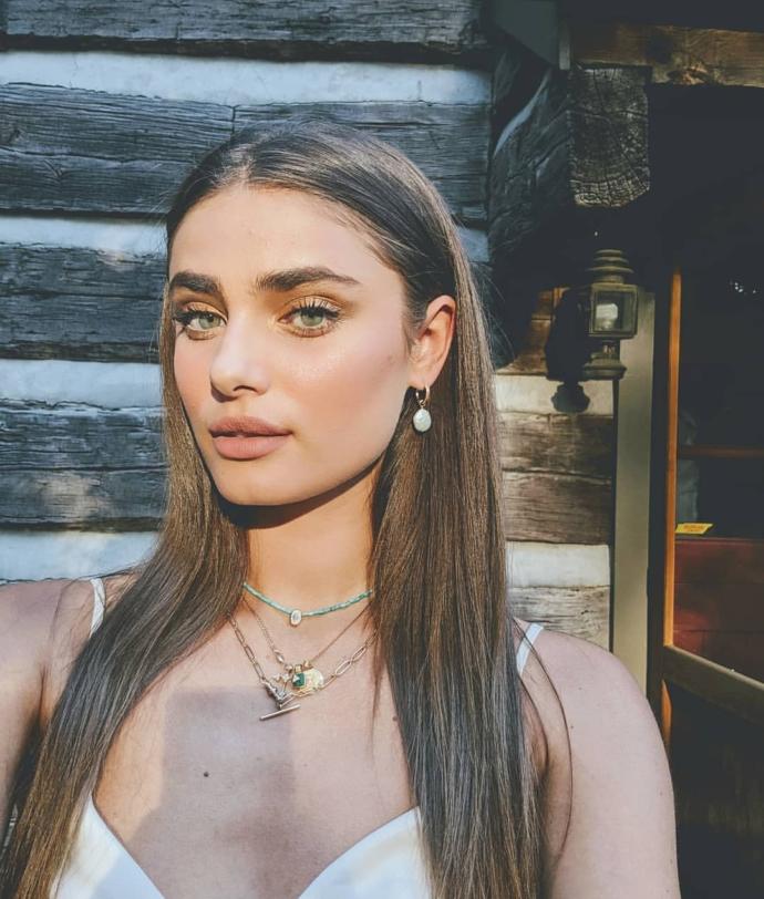Taylor Hill güzel mi?