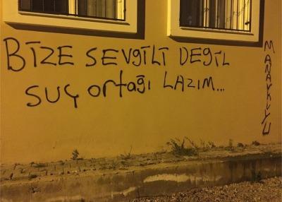 Sana manita mı lazım yoksa suç ortağı mı?