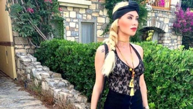 "Çok namusluyum" diyerek soyunan Ciciş Esra Ersoy'a, ne söylemek istersiniz?