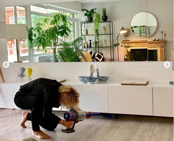 Dyson V 11 ile temizlik