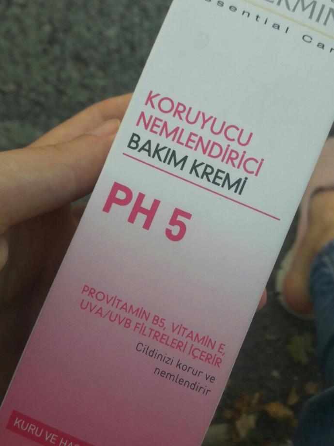 Kızlar bu kremi aldım ama neden 25 yaş ve üstü diyor?