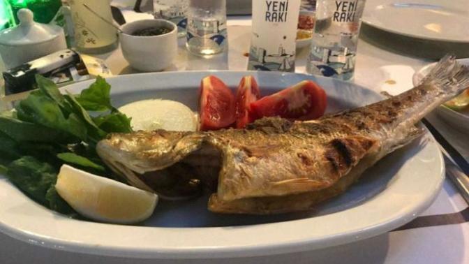 Rakı balık sofrasının olmazsa olmaz mezeleri nelerdir?