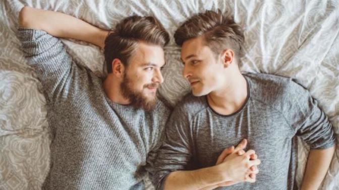 Daha önce gay tanışma uygulaması kullanan var mı?
