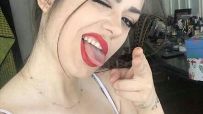 Simge Barankoğlu (örümcek korktun mu) hakkında ne düşünüyorsunuz? Çekici geliyor mu size beyler?