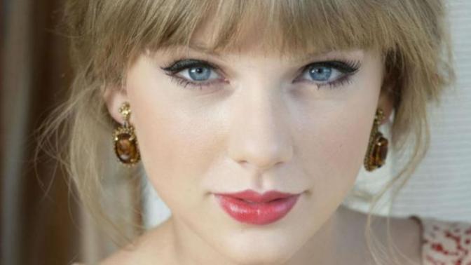 Taylor Swift gibi kızlar varken kendinizi nasıl güzel görebiliyorsunuz?