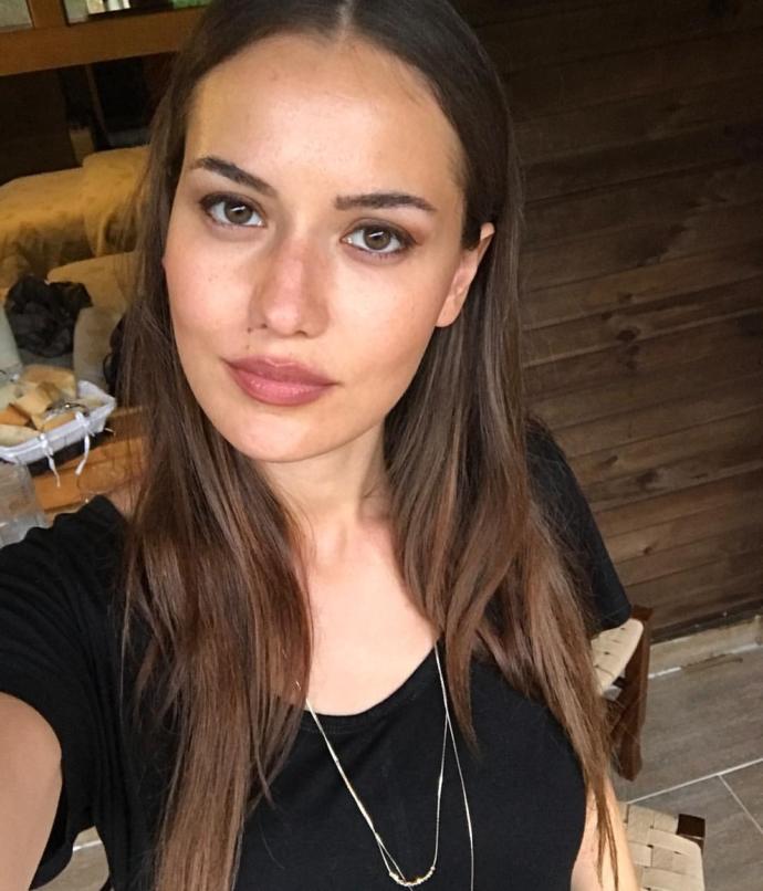 Bensu Soral mı Fahriye Evcen mı?