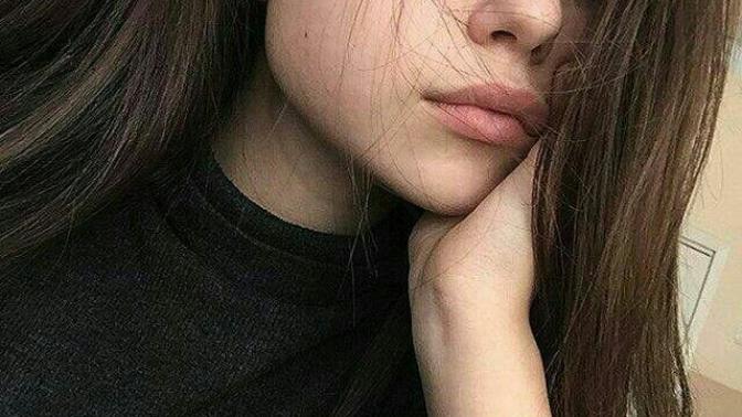 Dudakları güzel olan kızlar genelde hep güzel midir? Yoksa çirkin dediğiniz kızların dudakları daha mı güzel?