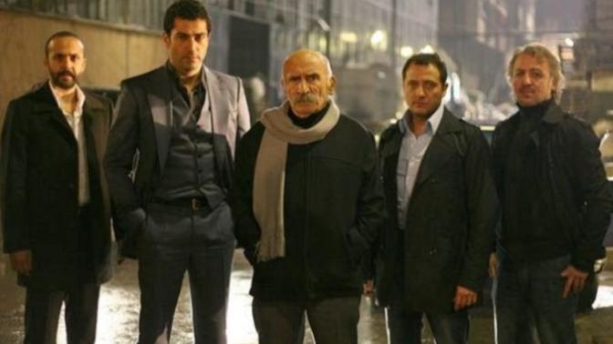 BİR EZEL REPLİĞİ PAYLAŞIR MISIN?