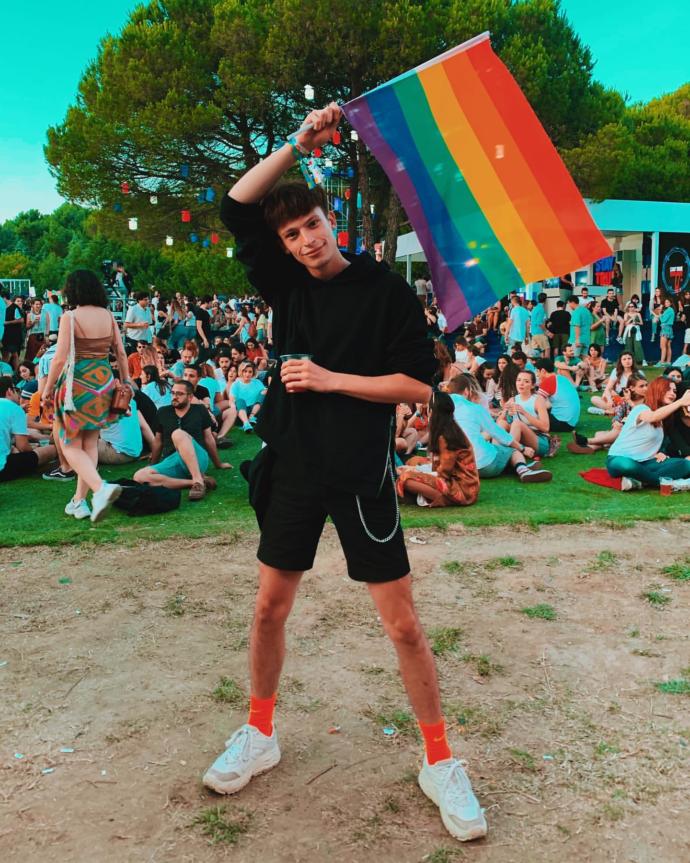 Salih Topçuoğlu gay mi?