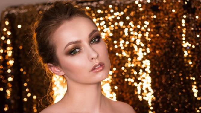 Şık bir davetin olmazsa olmaz saç modeli nedir?