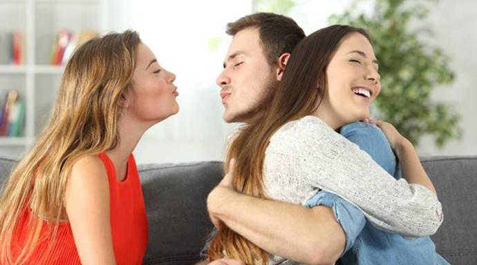 Zengin ve yakışıklı erkekler mutlaka aldatır mı?