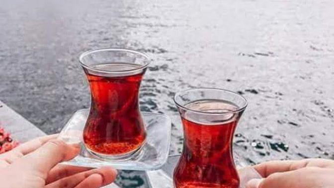 Çaya kaç şeker attığını bilmek de sevdaya dahil mi?
