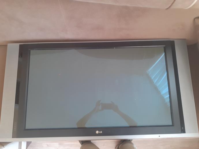Bu televizyona iptv olur mu? İnternete girer mi?