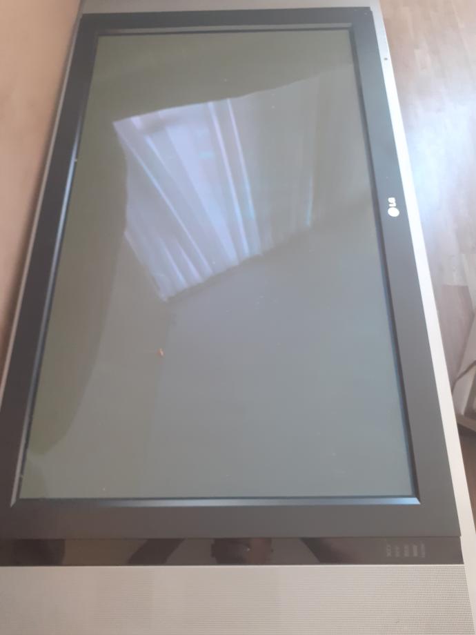 Bu televizyona iptv olur mu? İnternete girer mi?