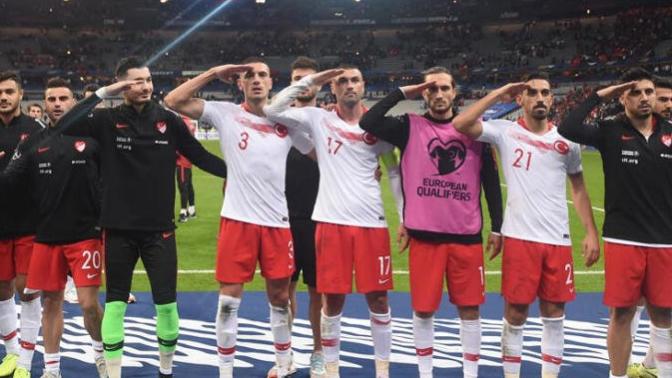 UEFA'nın Fransa Türkiye maçındaki asker selamımız sebebiyle soruşturma açmasının mantığı nedir? UEFA'nın Fransa Türkiye maçındaki asker selamımız sebebiyle soruşturma açmasının mantığı nedir?