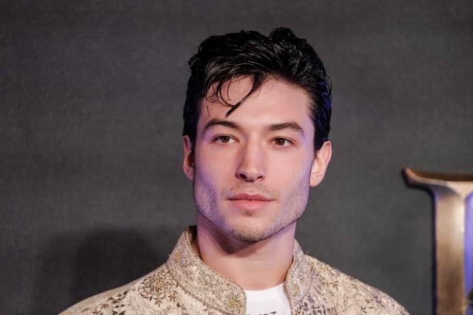 timothee chalamet mi ezra miller mi :D ??