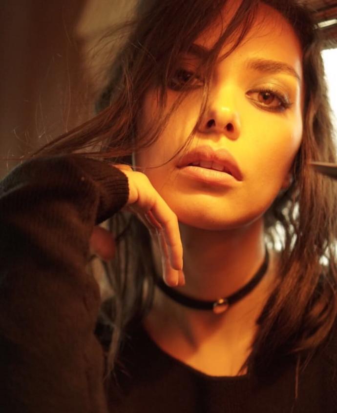 Hazal Filiz küçükköse mi Hande Erçel mı?