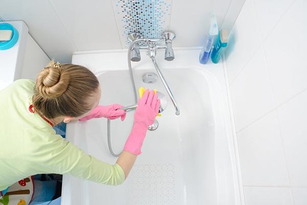 En zor kirlerin ve mikropların bulunduğu yer olan banyo ve tuvaletleri gerçekten gerektiği gibi temizliyor musunuz?