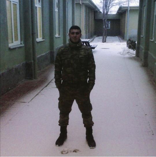 Arda Türkmen “Askere 73 kilo gidip 59 kilo dönmüştüm.” Erkekler askerde neden kilo verir?