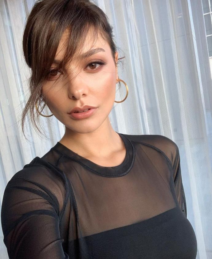 Hande Erçel mı Hazal Filiz Küçükköse mı?