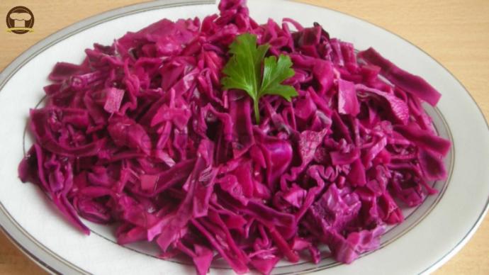 Diyet salata tarifleri verir misiniz? En sevdiğiniz salata hangisi?