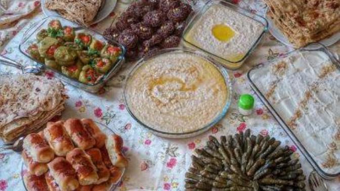 Çat kapı habersiz gelen misafire en kolay ne ikram edilir?