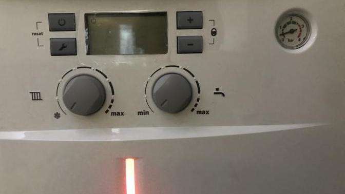 Kombi ışığı neden yanıp söner?