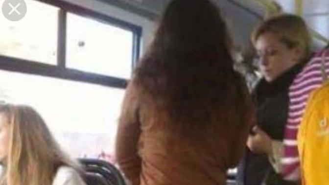 Sizce bu tarz giyinen kadınlar sapık mıdır ne düşünüyorsunuz yazılanlarla ilgili?