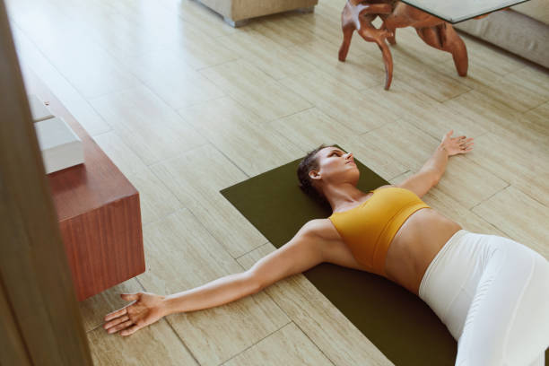 Regl ağrısına iyi gelen yoga pozisyonları nelerdir?