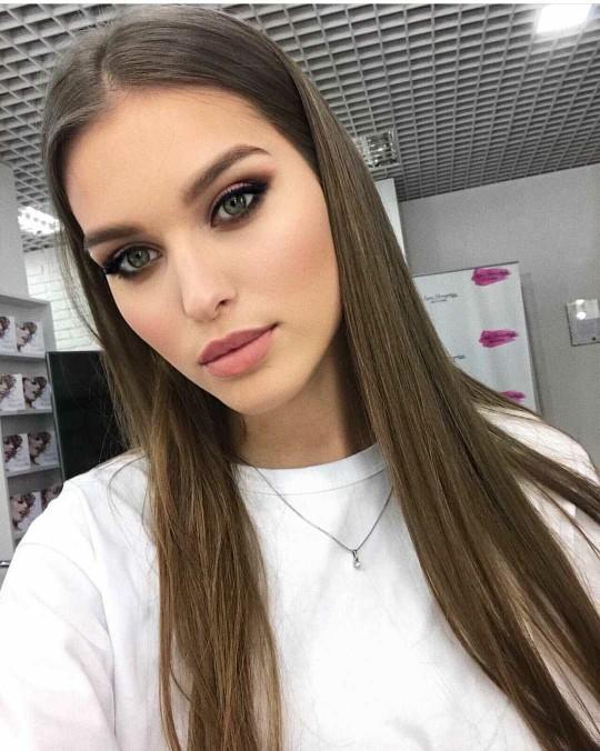 Beyler,  bir  kızda mavi göz sexy görünmesine engel olur mu?